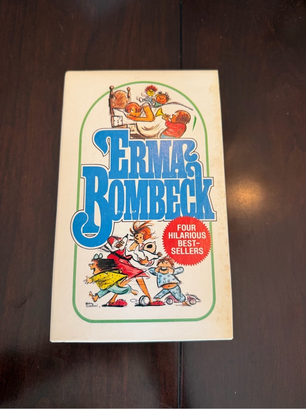 Vintage Erma Bombeck box set of 4 Bestseller Paperback Books.